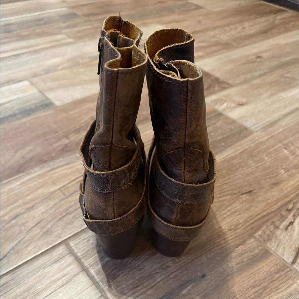 Corral Rosalie Ankle Boot - Picture 3 of 8
